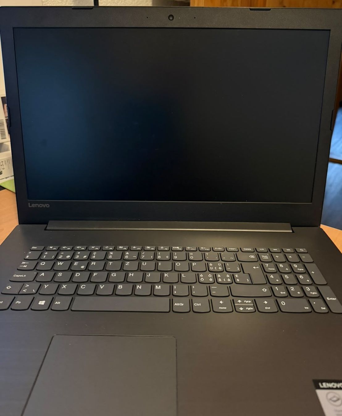 Lenovo Portables: Lenovo IdeaPad 330 Laptop (mit Linux Mint) – D'occasion à Schwarzsee par inish