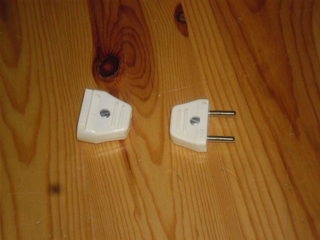 Stecker: Stecker mit Kupplung , 230 Volt , Typ 120 , Neu – Neu (gemäss Beschreibung) aus Büren SO von omsa 1