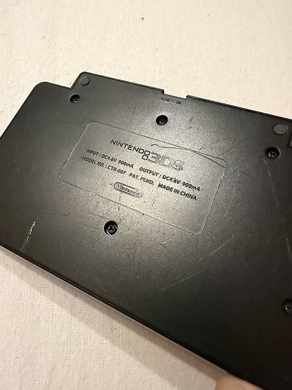 Console: Nintendo 3DS complète + support charge + 2 jeux + carte SD – Usato da La Corbaz venduto da Fred666 4