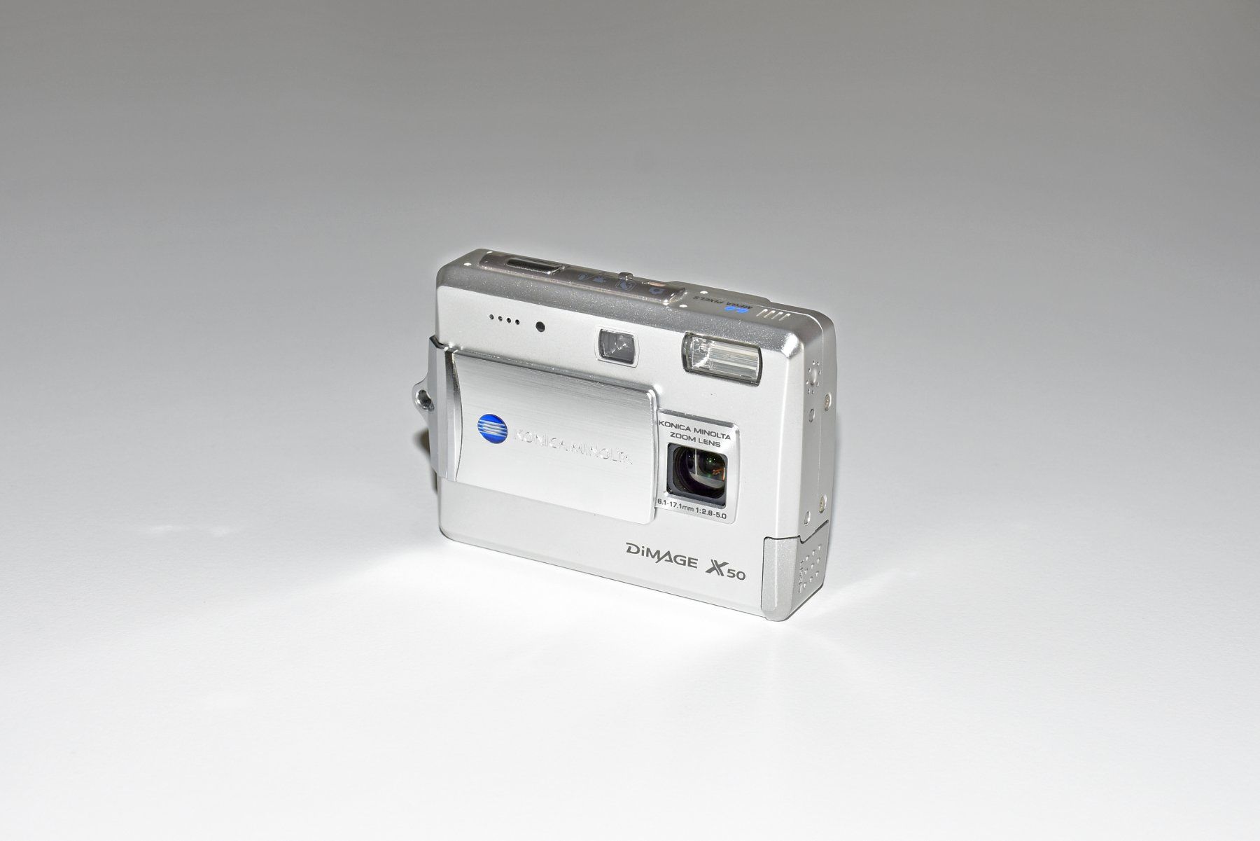 Minolta Fotocamera: Konica Minolta DiMAGE X50 5.0 MP Digitalkamera CCD Sensor – Usato da Dietikon venduto da ruvostar 2