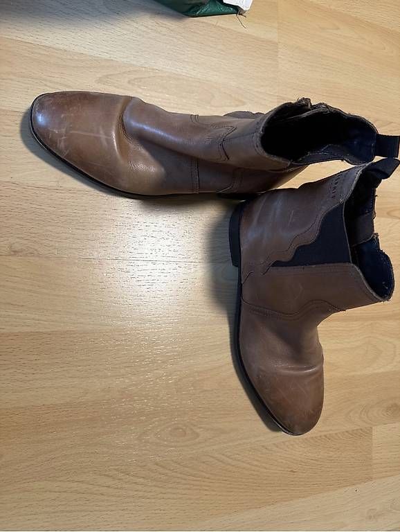 Scarpe da donna: Braune Lederstifeletten – Usato da Alchenflüh venduto da selina077