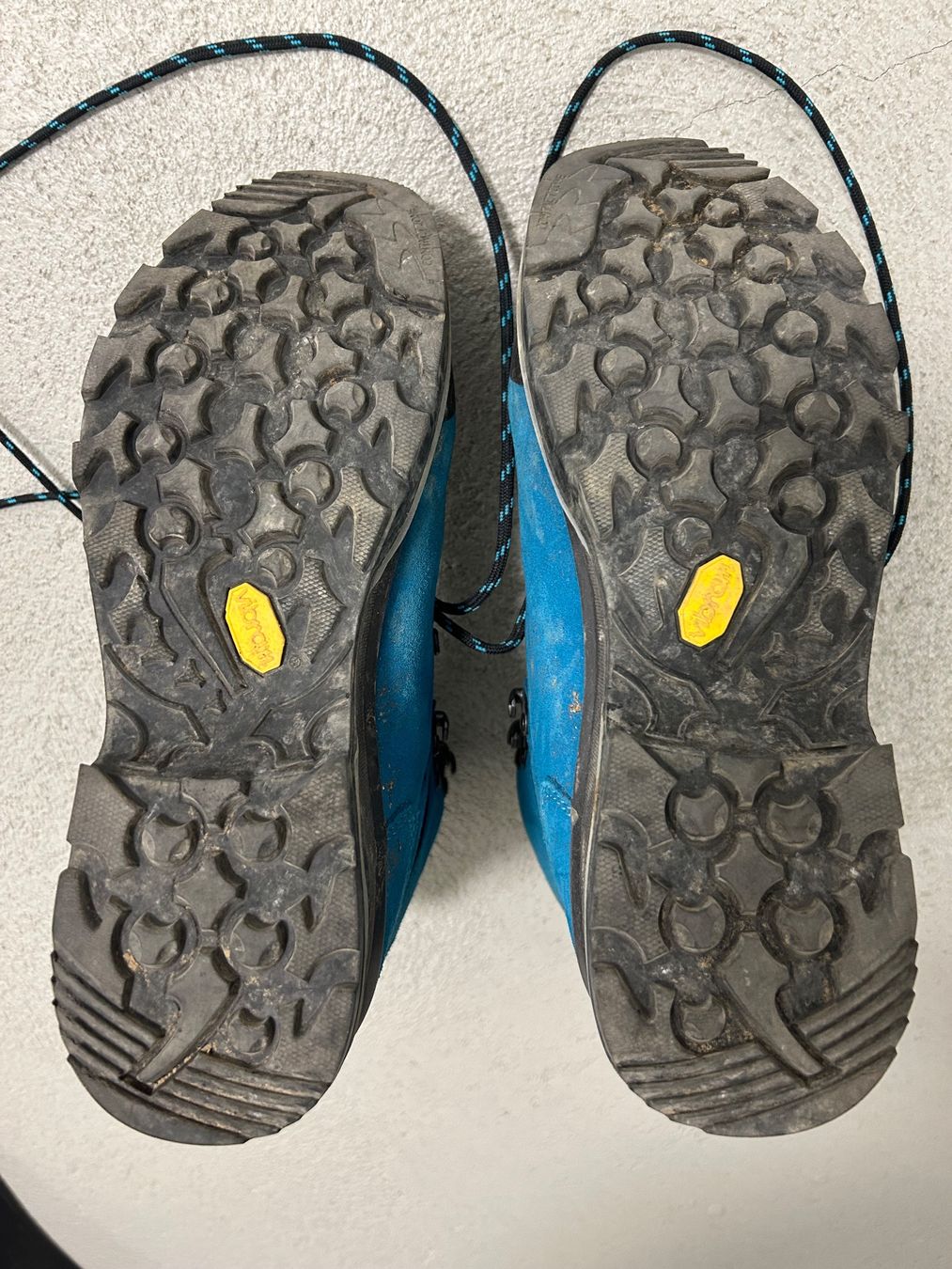 Lowa Scarpe da donna: Wanderschuhe Damen – Usato da Aarau Rohr venduto da mel_5smb 4