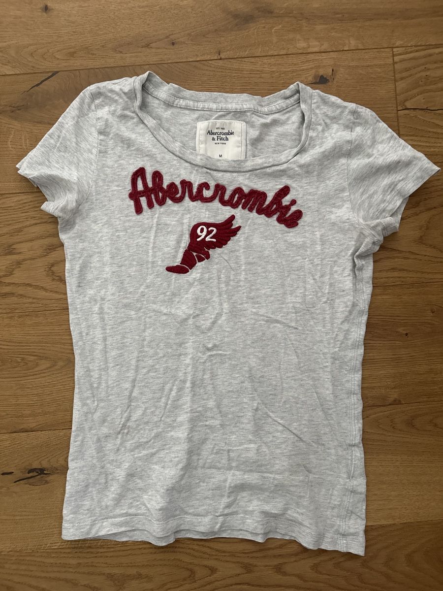 Abercrombie T-shirt: Abercrombie T-Shirt, Gr. M, Grau  – Usato da Uttigen venduto da 1hihallo4