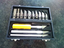 Bastelmesser Set mit Ersatzklingen im Kunststoffkoffer