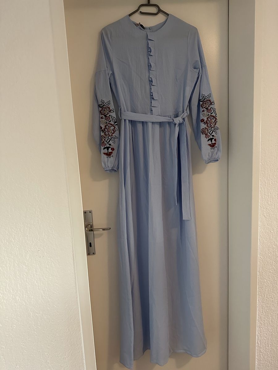 Vestiti: Maxi Kleid – Nuovo (secondo la descrizione) da Zollikofen venduto da kasorika
