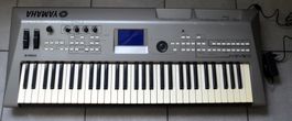 Yamaha MM6 Digital Piano Keyboard