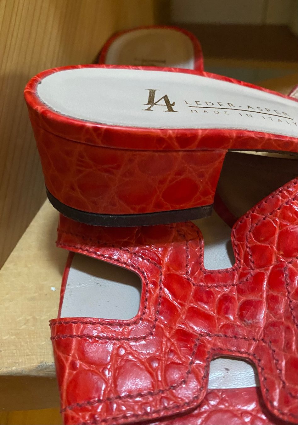 Scarpe da donna: Sandale Leder Asper rot Grösse 40 – Usato da Russikon venduto da Honolulu-2019 2