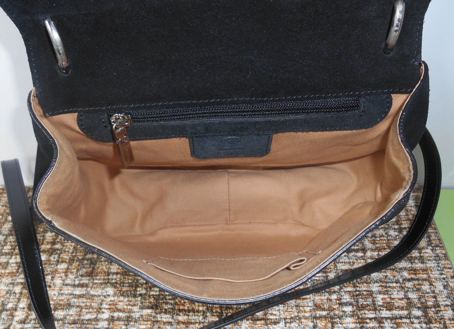 Navyboot Borse da donna: Navyboot Leder Handtasche/Umhängetasche – Usato da Basel venduto da Birs868 5