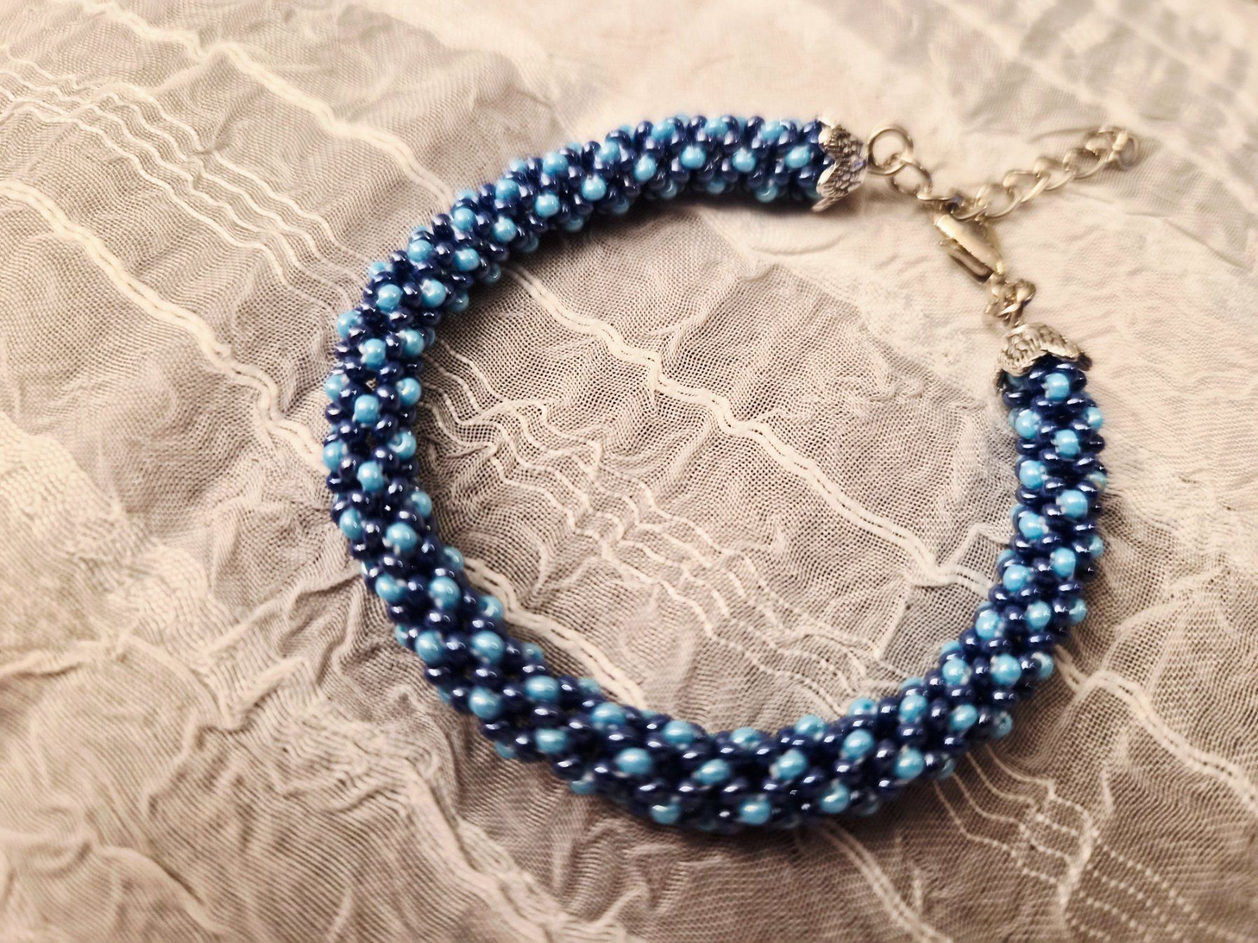 Bracciali & Braccialetti: Handgemachte Armkette aus Rocailles Perlen – Nuovo (secondo la descrizione) da Dietikon venduto da Eleda 2