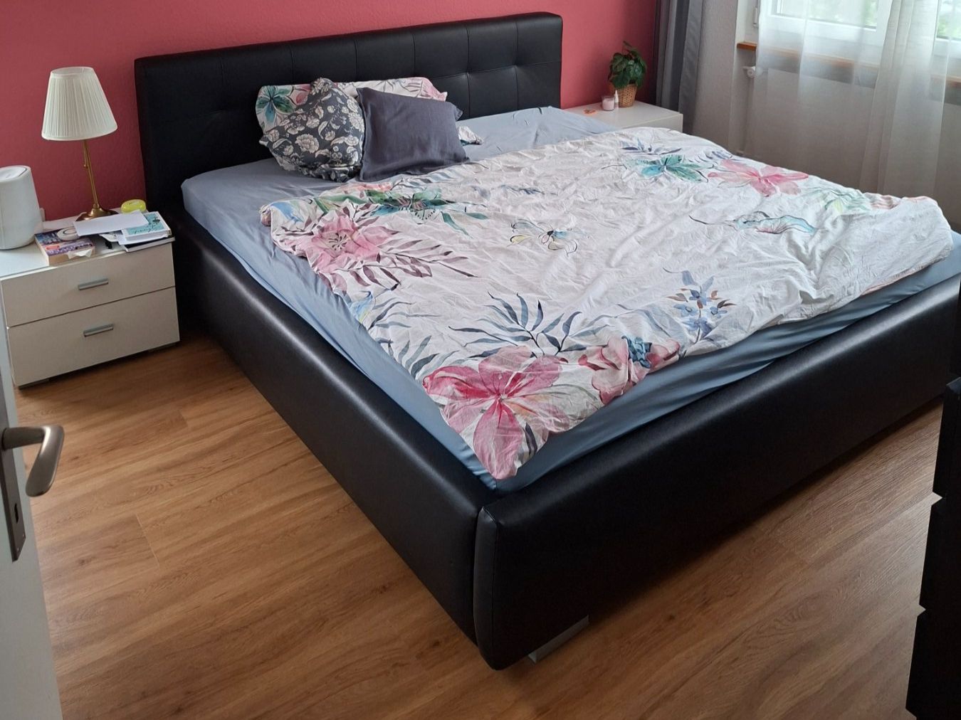 Livique Letti: Bettrahmen 180x200 Kunstleder – Usato da Heimberg venduto da pat_v9gk