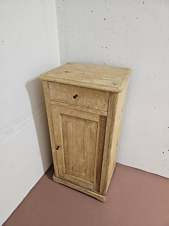 Comodini: Nachttisch / Kleiner Schrank – Usato da Zürich venduto da schauwem