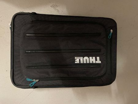 Reisetasche Thule Rollkoffer schwarz mit Teleskopgriff gu...