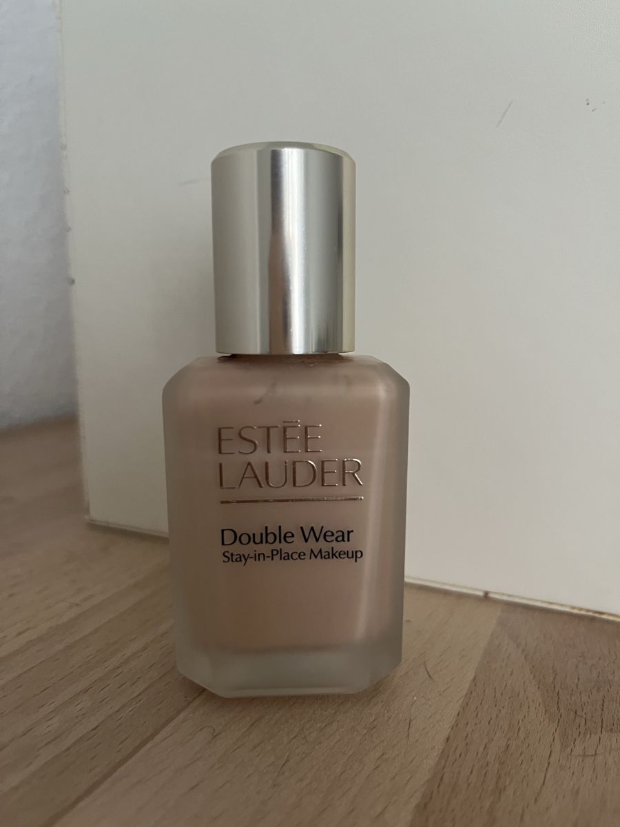 Estée Lauder Make-up: Estee Lauder Double Wear Foundation – Gebraucht aus Schliern b. Köniz von Salseralivia