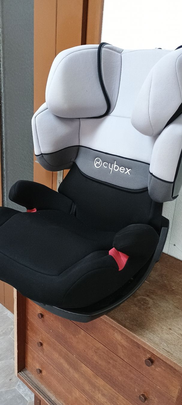 Cybex Seggiolini per auto: Kinderautositz sehr gepflegt! – Usato da Hüntwangen venduto da kar_ydq6 1
