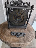 Victorianische alte Metall Wand oder Standuhr
