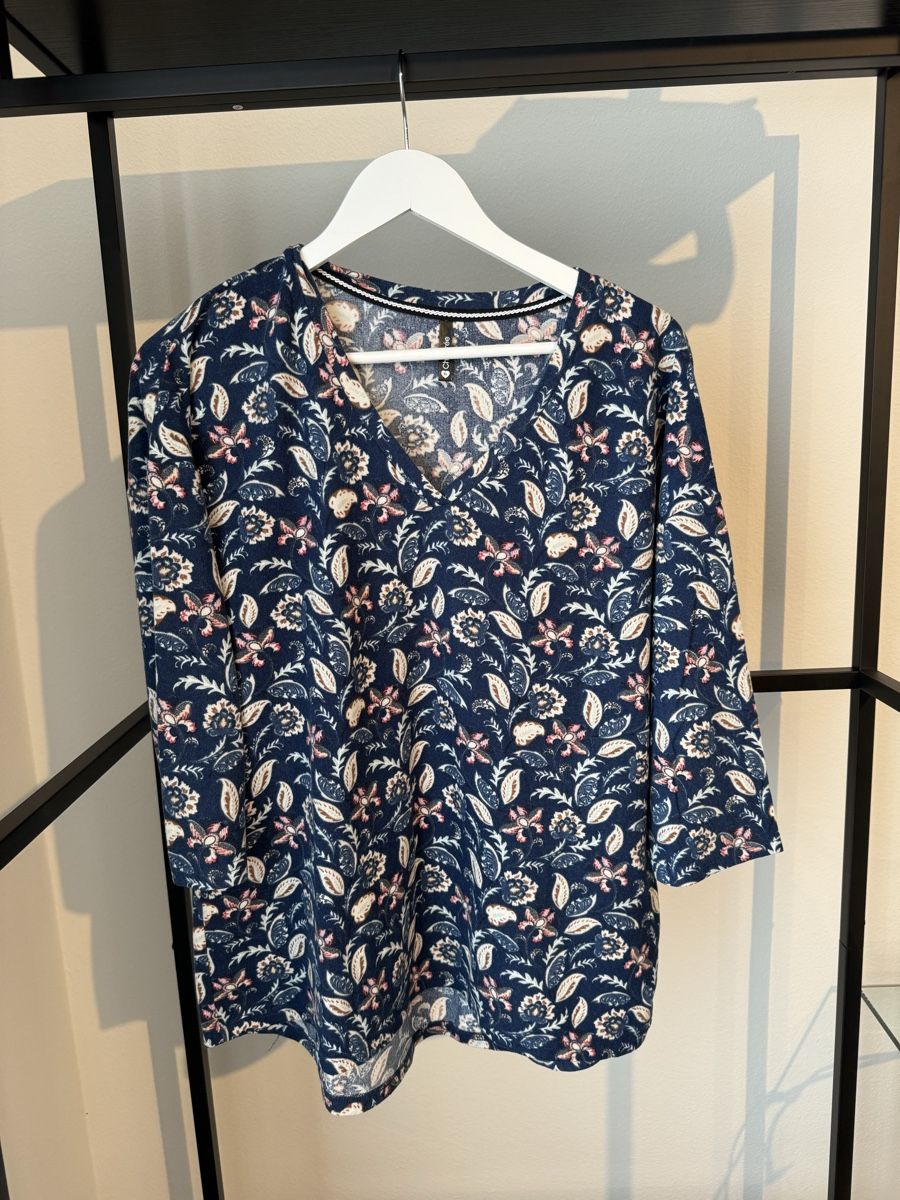 Maglioni & Felpe: Chicoree Pullover, Gr. XL, blau mit Blumenmuster, Top Zustan – Usato da Baden venduto da CompraCaro