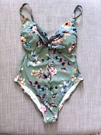 Badeanzug WATERCULT floral EU 40 cup C