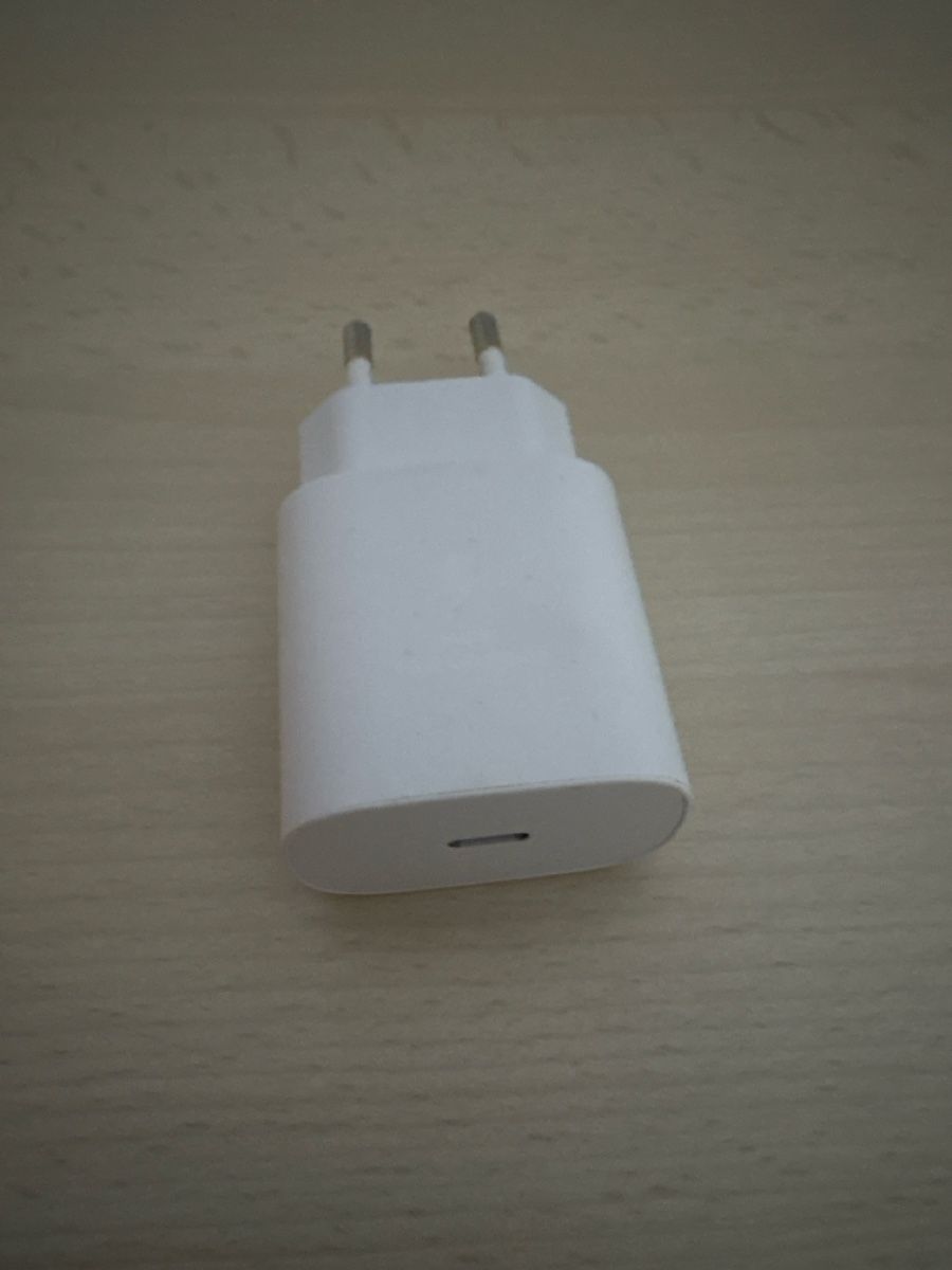 Samsung Unità & Adattatore: Samsung Ladeadapter USB-C – Nuovo (secondo la descrizione) da Wiler (Lötschen) venduto da Nad4