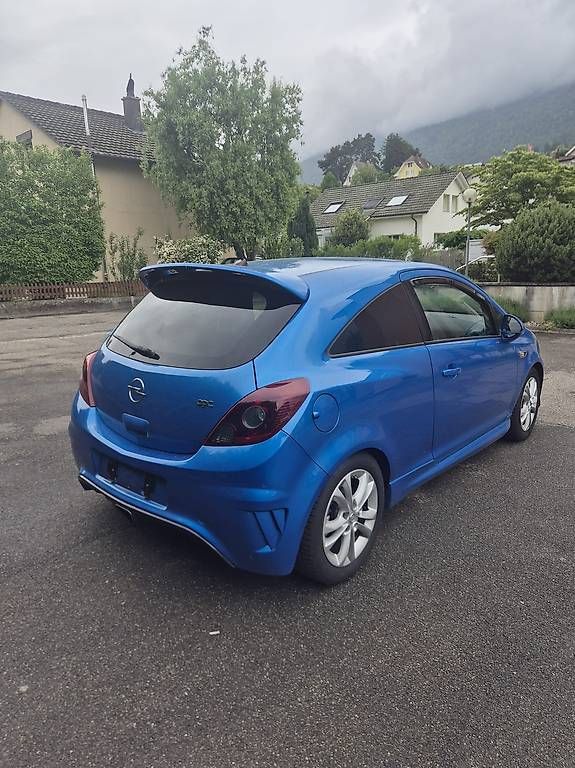 Autos: Opel Corsa 1.6 Turbo OPC – D'occasion à Grenchen par Nicole67 2