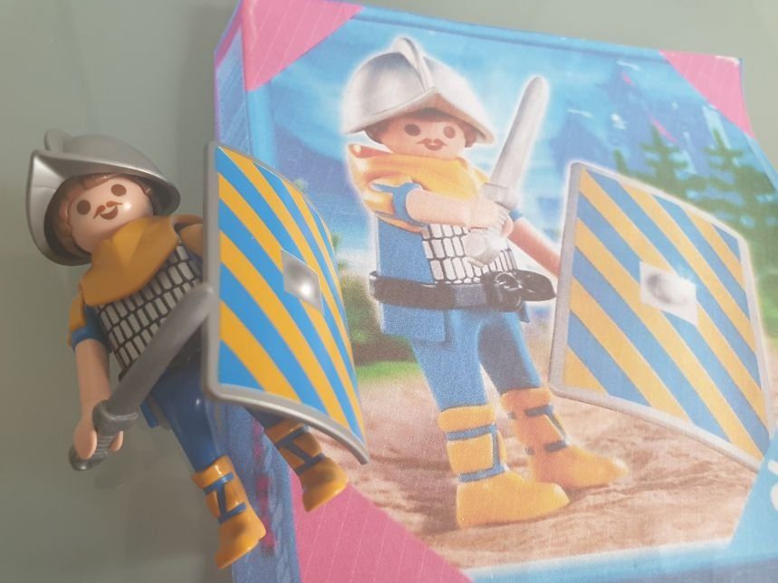 PLAYMOBIL 9073 Schwertkämpferin – 7,5 Cm Figur, Action-Set Für Kinder