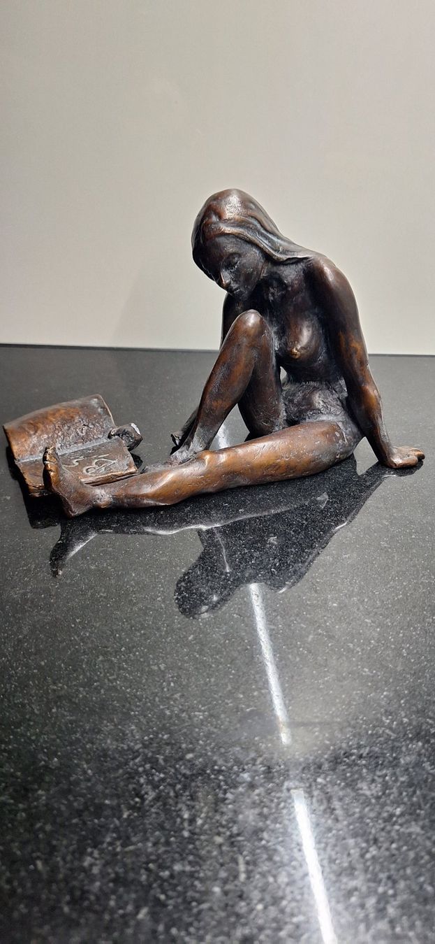 Sculture & Statue: Die Lesende Statue Birgit Stauch Figur Hand defekt Limitiert – Difettoso da Embrach venduto da Da_Sergio 1