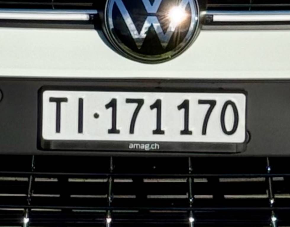 Schilder: Targa auto TI171170 – Gebraucht aus Locarno von RicardoFuentes