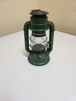 Alte grüne Petroleumlampe "TROPIC" aus England