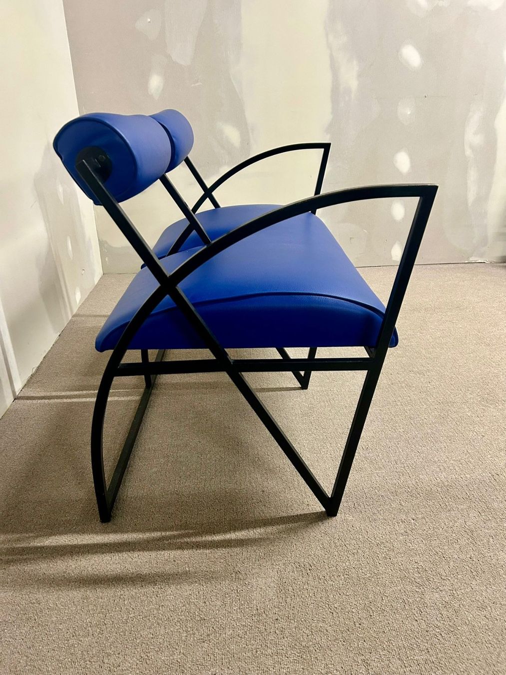 Divani: Blaue Designer Couch, Sofa, Bank 2-plätzig, Metallgestell – Usato da Rickenbach ZH venduto da Insider-Boerse 1
