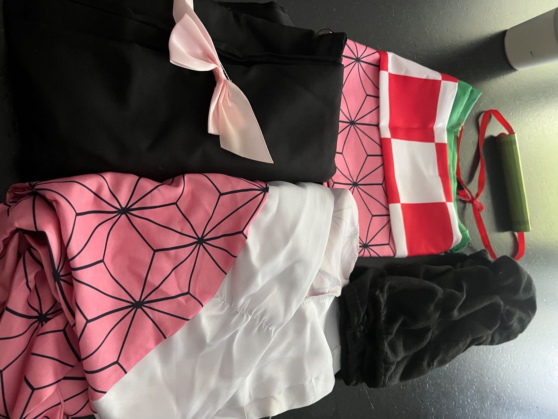 Costumi: Déguisement démon Slayer – Usato da La Chaux-de-Fonds venduto da lev_zsx6