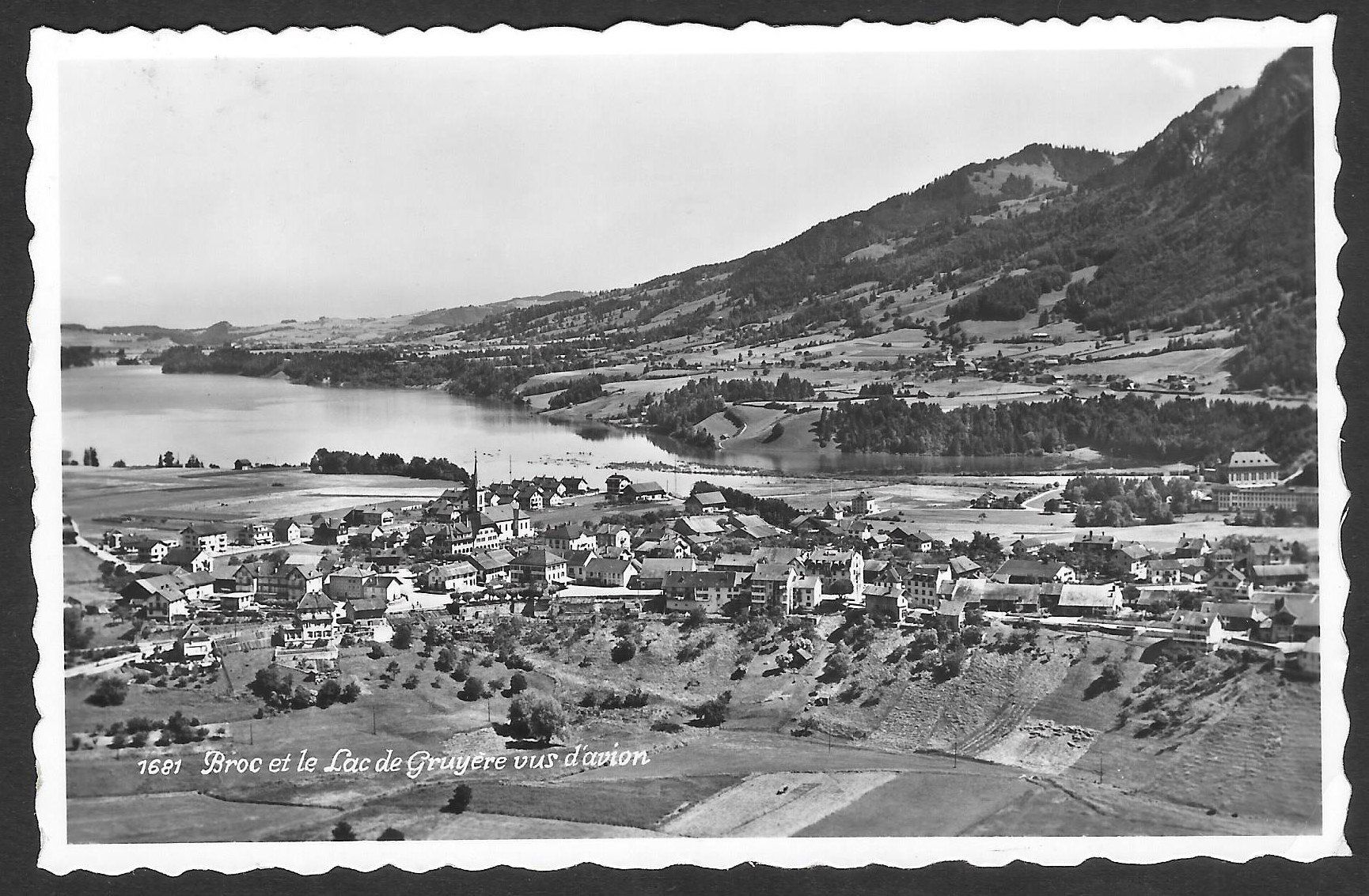 Cartoline postali: Broc e le Lac Gruyère vus d'avion – Usato da Olten venduto da clotaldi