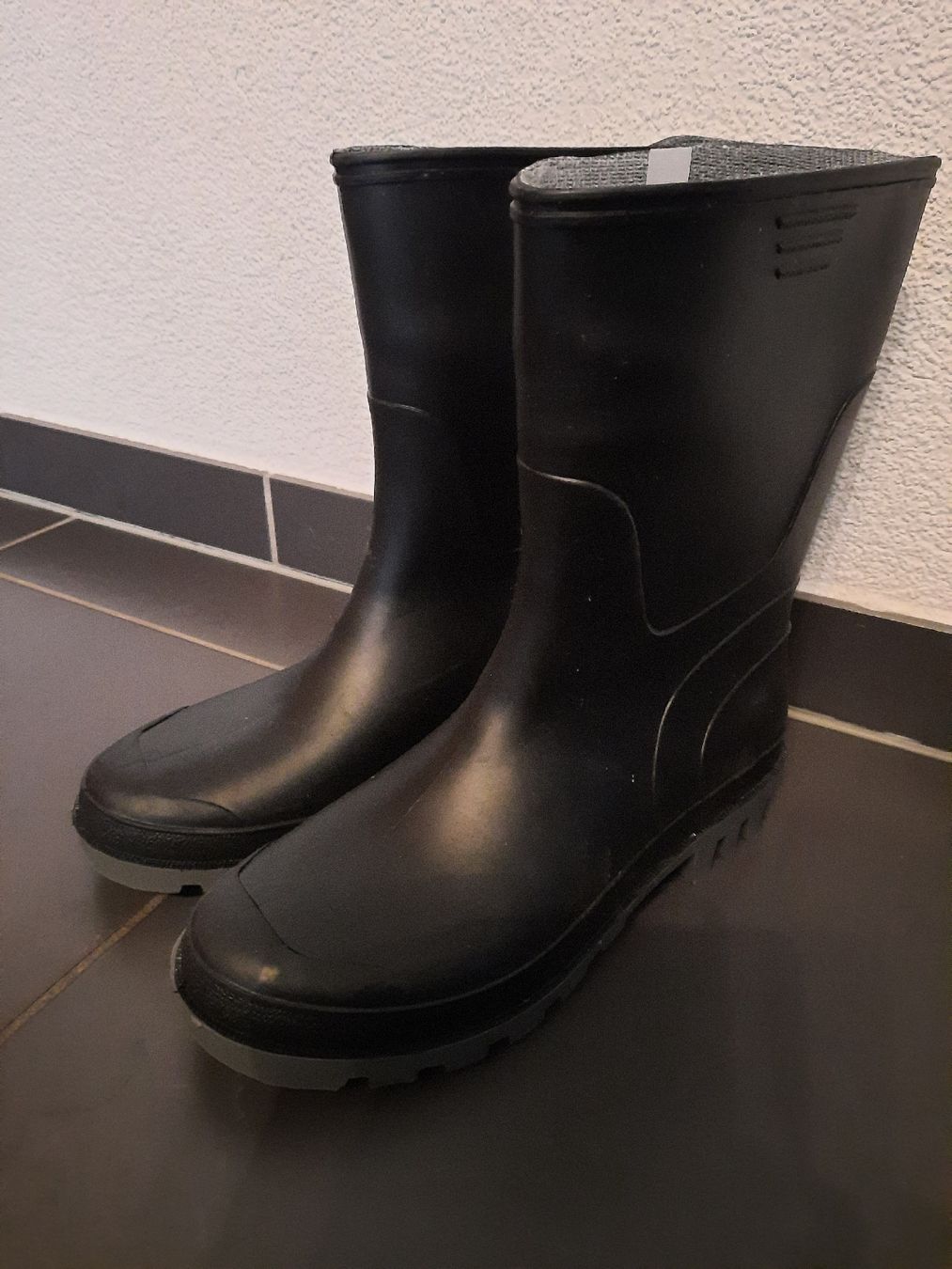 Herrenschuhe: Gummistiefel, schwarz, Grösse 38, neu – Neu (gemäss Beschreibung) aus Jonschwil von sonja8472