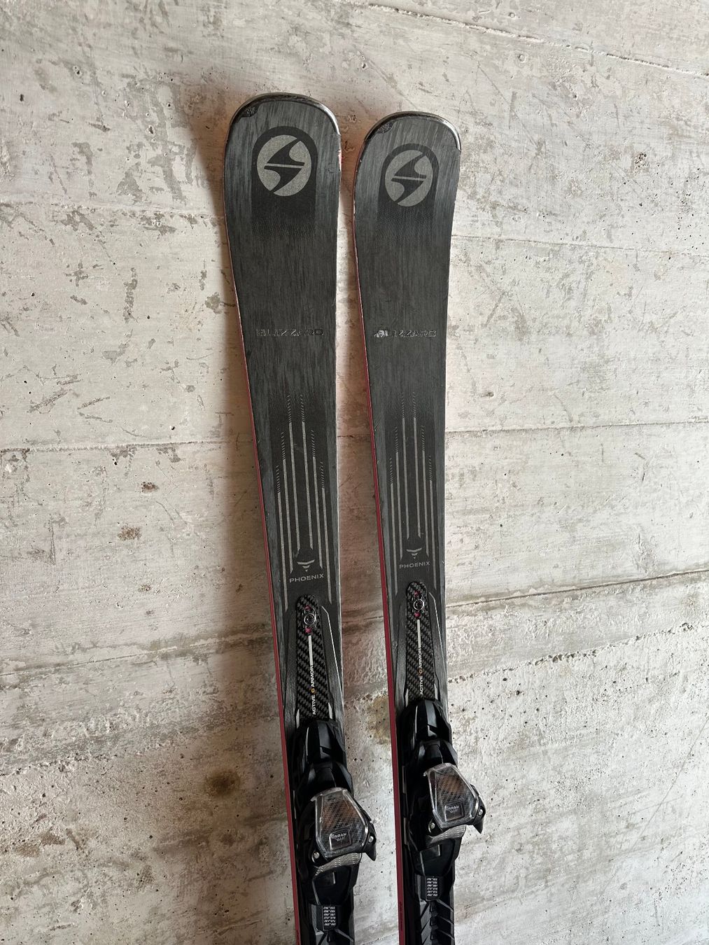 Blizzard Skis: Blizzard Pheonix Pro 160cm Ski – D'occasion à Emmenbrücke par karkarkar 1