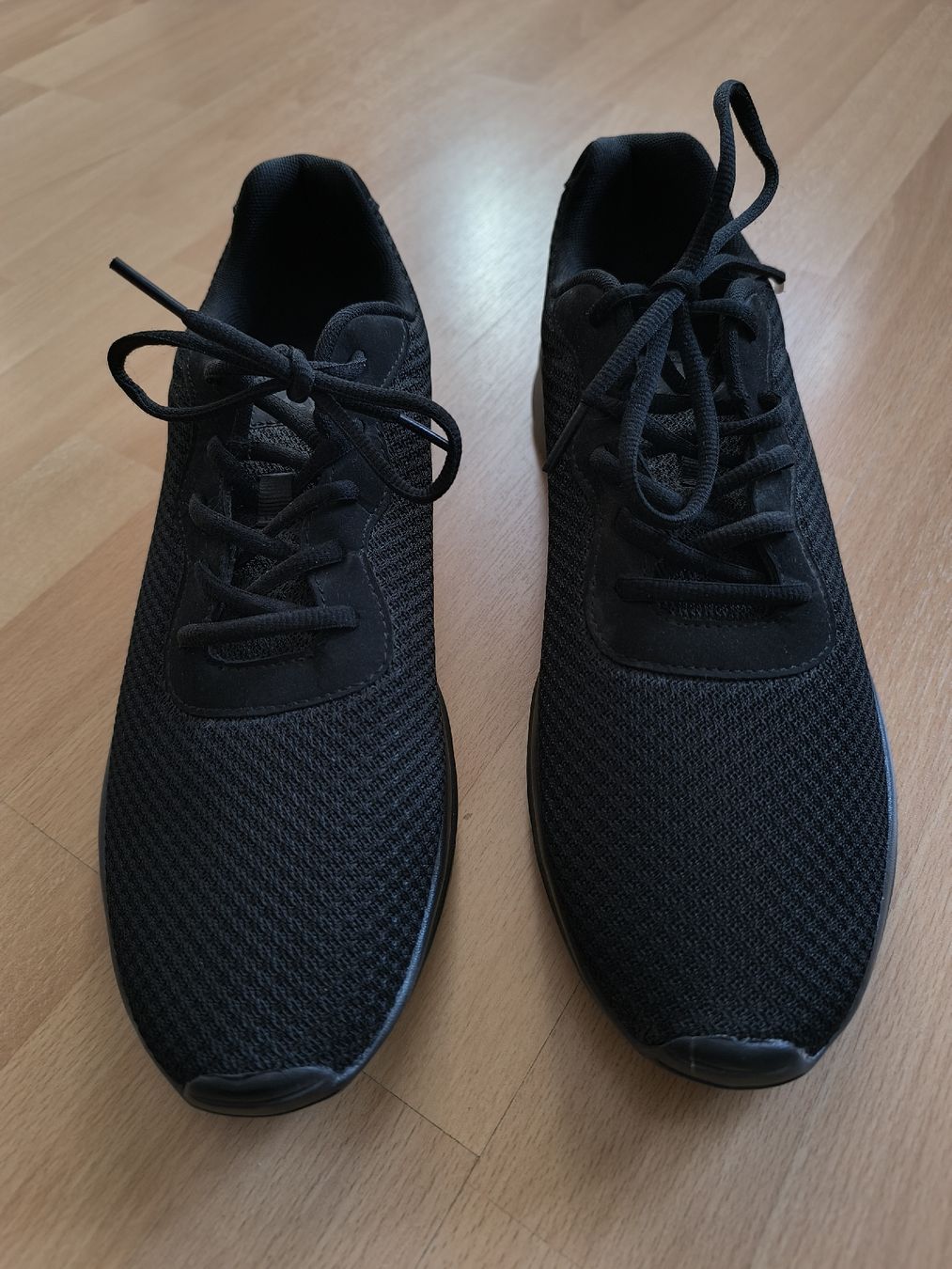 Scarpe da uomo: Neue, ungetragene Turnschuhe Grösse 46 – Nuovo (secondo la descrizione) da Oberdiessbach venduto da Zwerg82