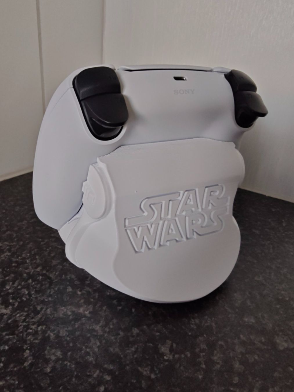 Controller: Playstation 5 Controller Ständer Stormtrooper - Nur Ständer! – Nuovo (secondo la descrizione) da Bassersdorf venduto da Suissedy 2