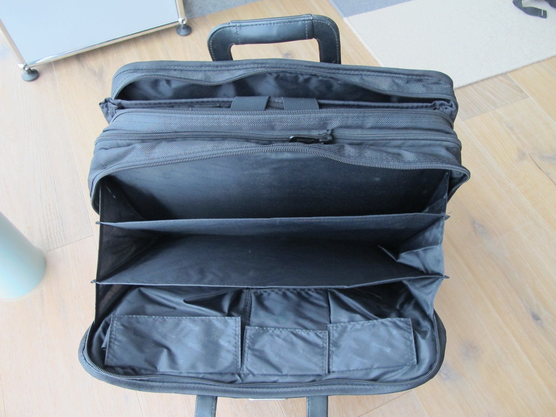Targus Borse: TARGUS Laptoptasche/Laptoprucksack 15.4'' ONT003EU – Usato da Rheinfelden venduto da zwitschi_09 1