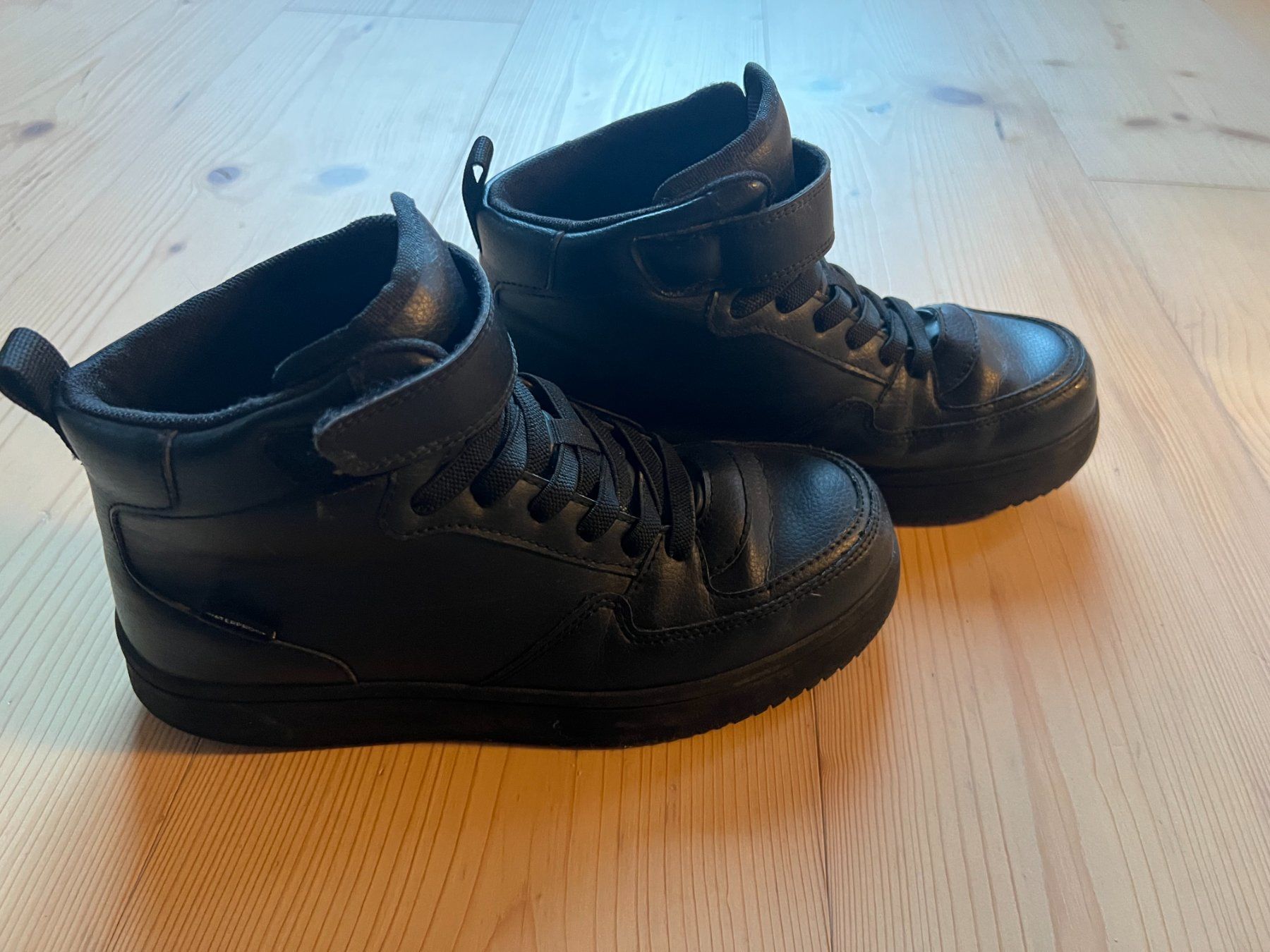 H&M Scarpe per ragazzi: H&M Wasserdichte High Top Sneaker Gr.36 – Usato da Zürich venduto da normanprice 2