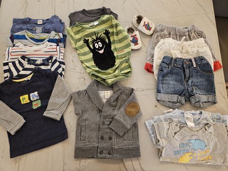 Kleiderpaket Kleinkind Grösse 74, Top Zustand!