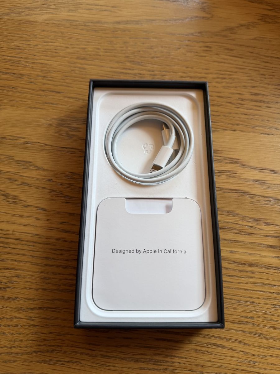 Apple Portables: iPhone 12 Pro, Graphite, 256 GB – D'occasion à Ringgenberg BE par fame777 7