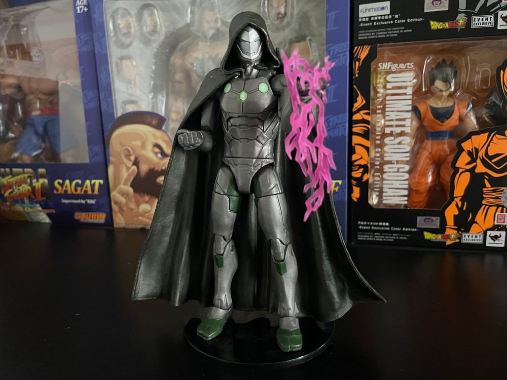 Marvel Legends - Avengers Infamous Iron Man x Dr. Doom (Neu (gemäss ...