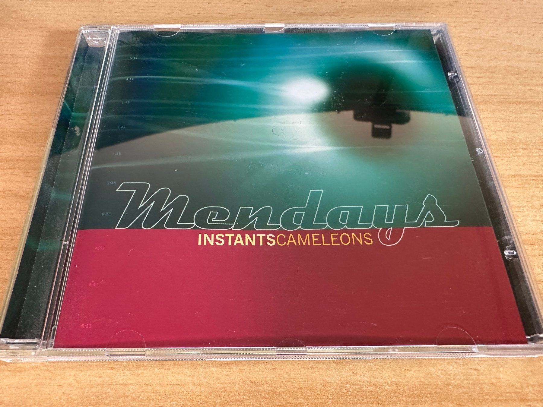 CDs: Mendays - Instants Cameleons – D'occasion à Rikon im Tösstal par Alpenmutz