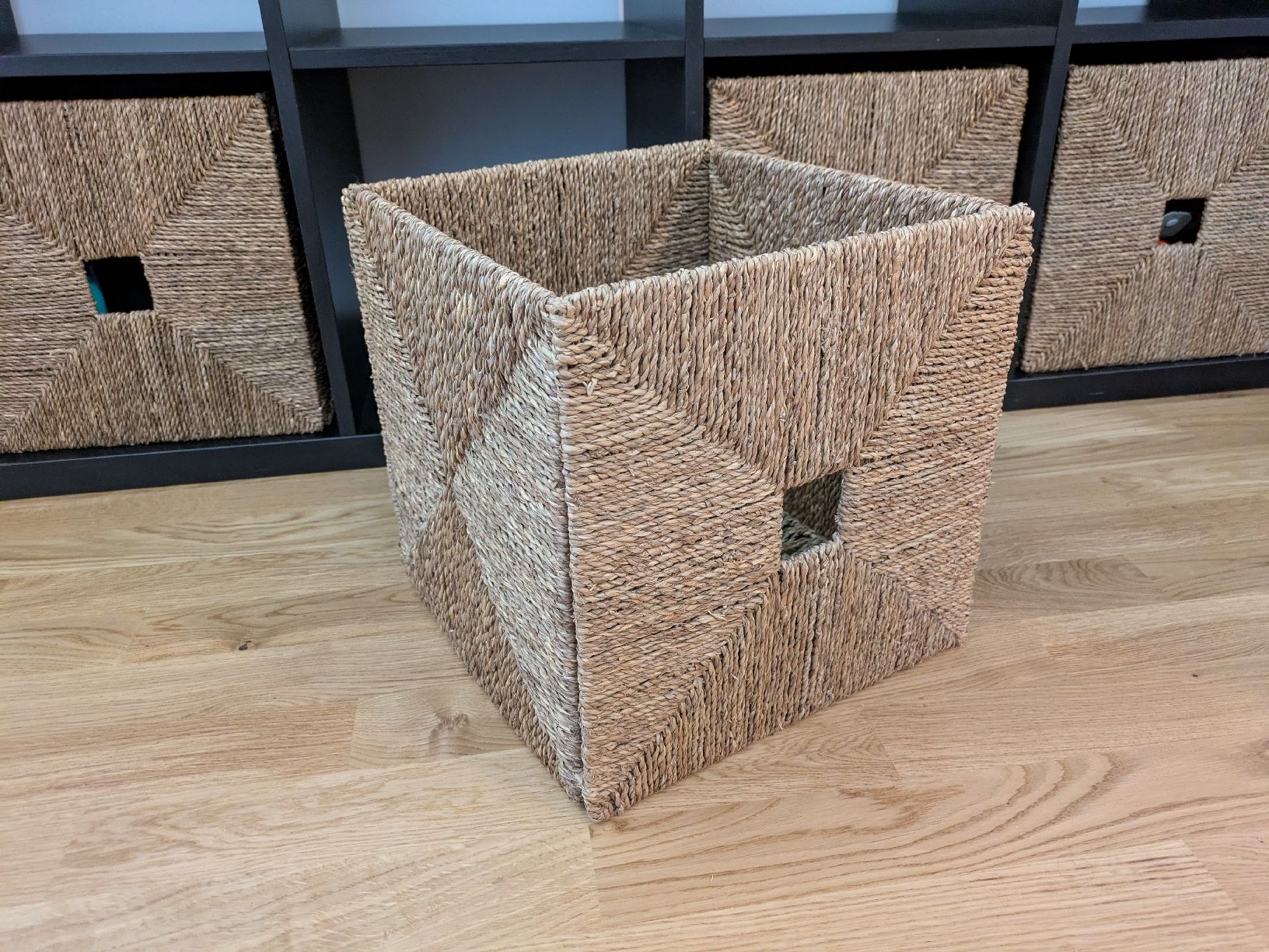 Ikea Étagères: Ikea kallax mit box – D'occasion à Zürich par GiuliaBattista 2