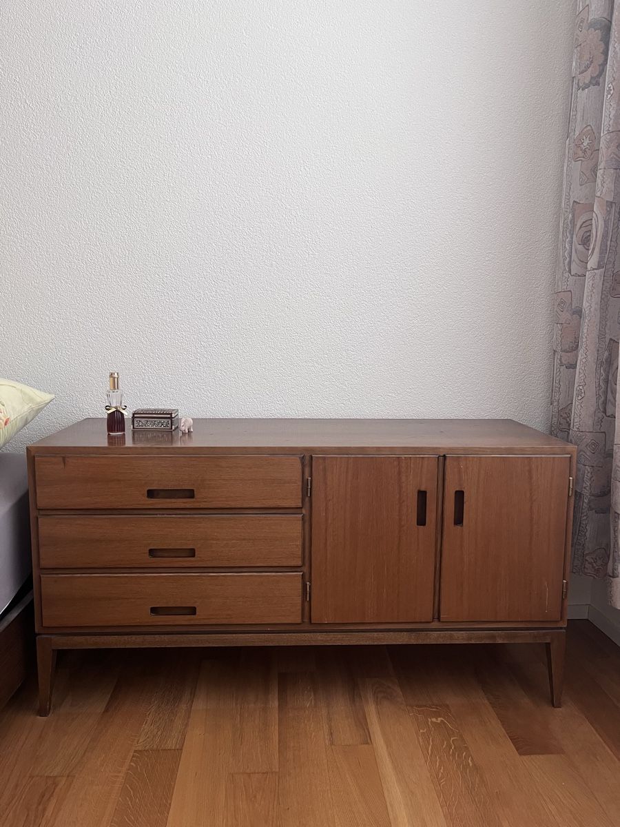 Comodini: Vintage Nachttisch aus Holz – Usato da Bern venduto da mur_29v5