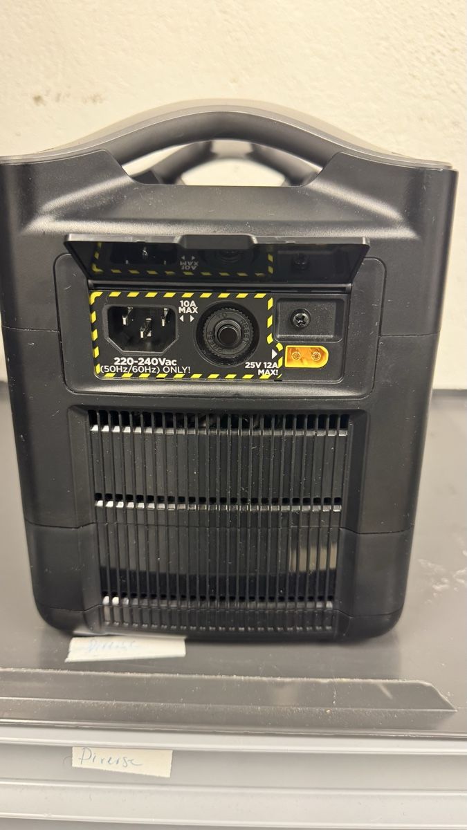 Ecoflow Dispositivi a energia solare: EcoFlow River Max Powerstation mit 110W Solarpanel Set – Usato da Zürich venduto da Wartesaal 2