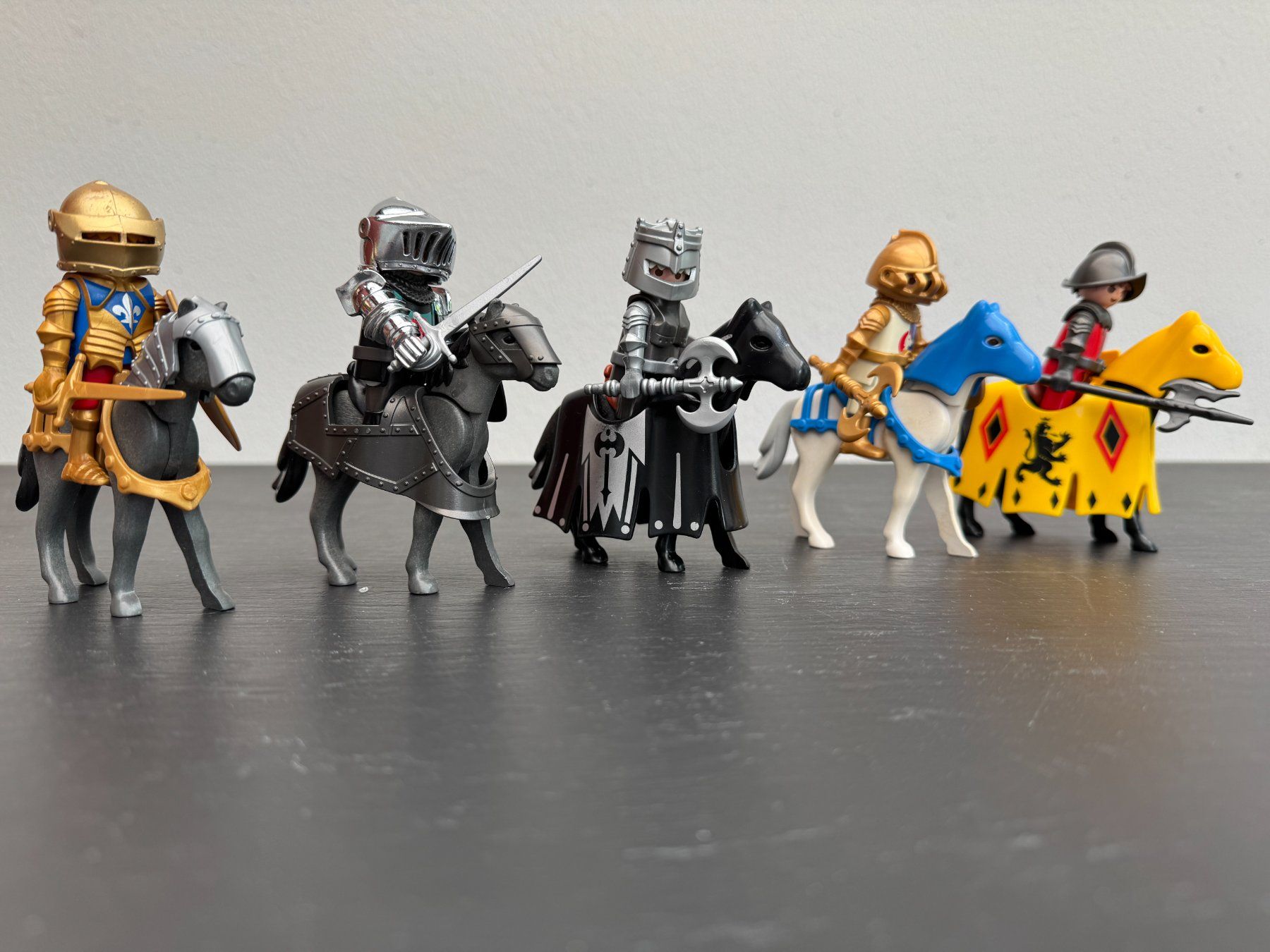 Playmobil Jouets: Playmobil Set mit Rittern auf Pferden – D'occasion à Oberentfelden par PriMaSi