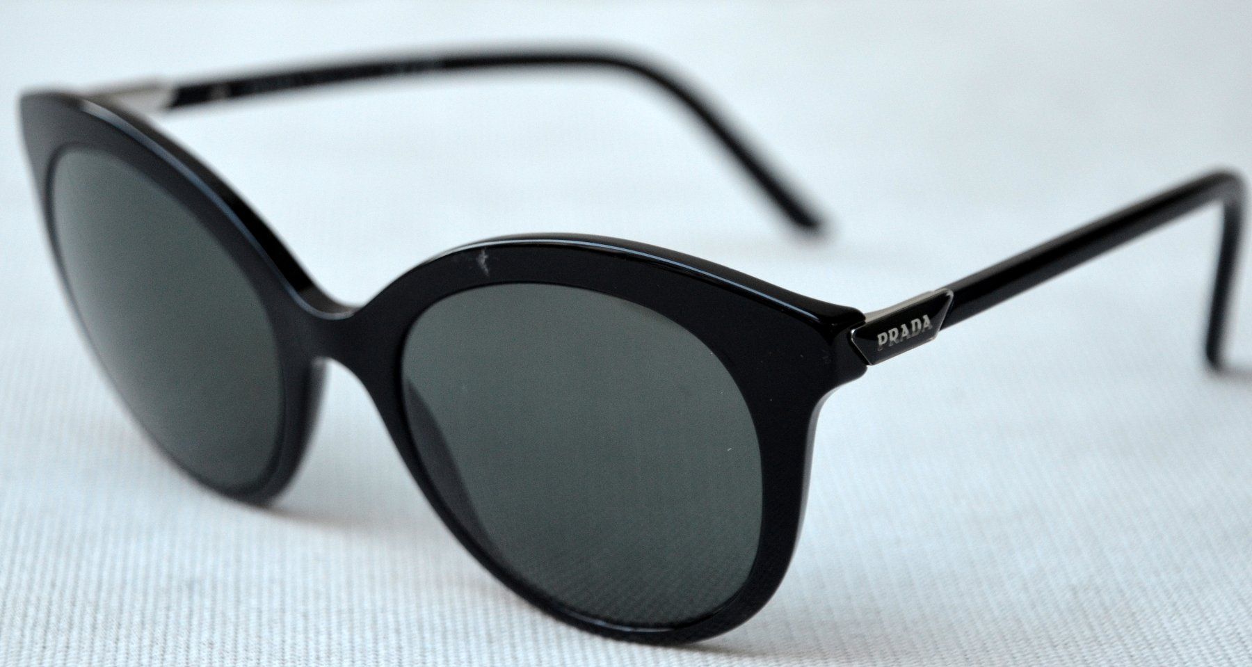 Prada Occhiali & Lenti: Sonnenbrille Prada SPR02Y lunettes de soleil – Usato da Collonges venduto da arashee 3