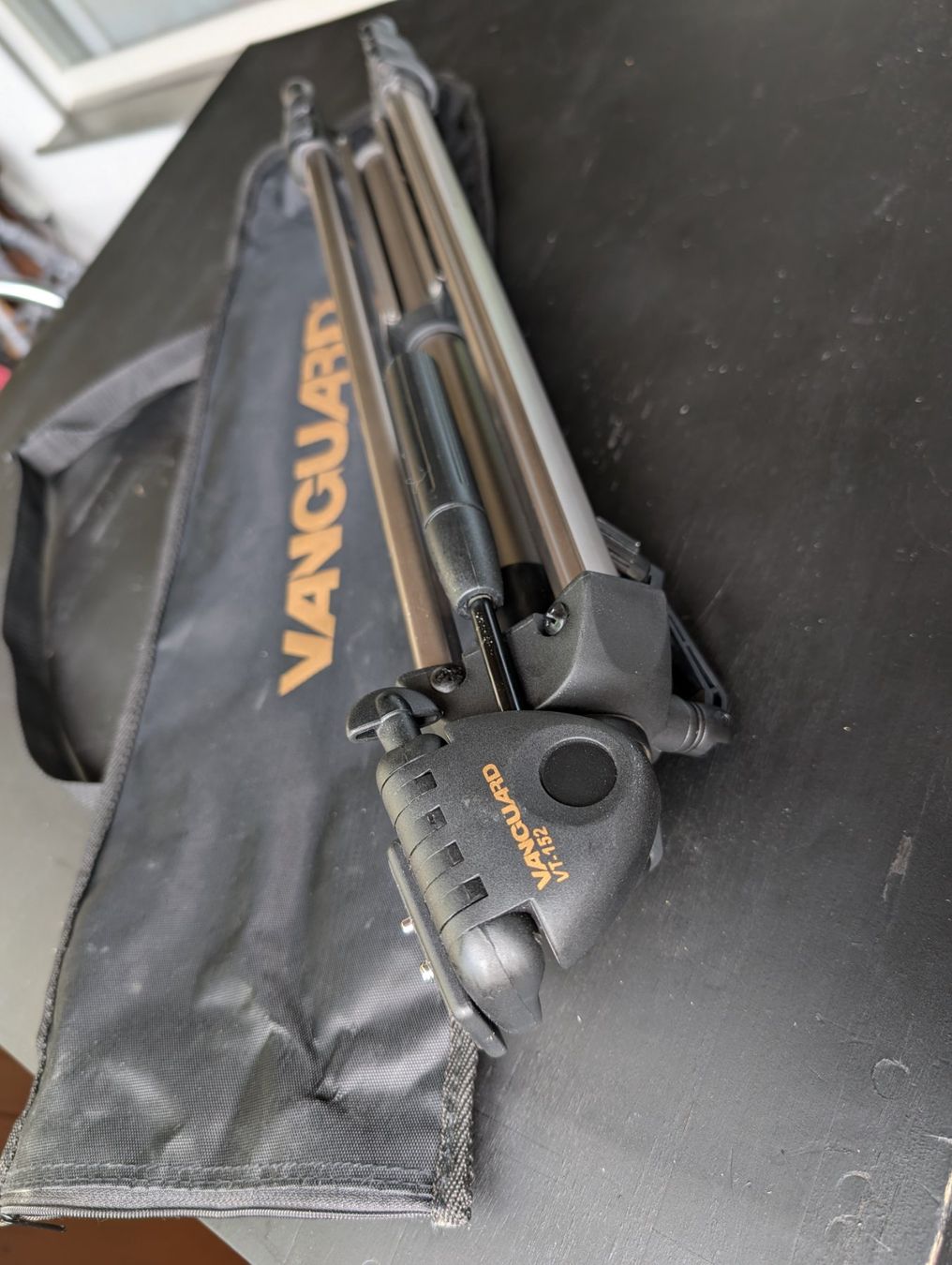 Vanguard Treppiedi & Teste: Vanguard Kamerastativ – Usato da Oberdiessbach venduto da horisberger24 1