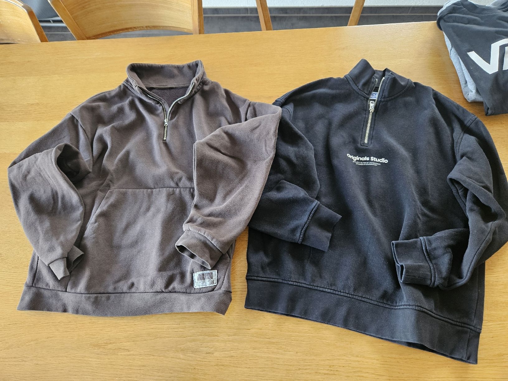 Vans Lotti & Set di vestiti: Pullover Vans Jack& Jones H&M – Usato da Rorschacherberg venduto da Oberhaupt79 2