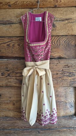 Dirndl, fuchsia/pink mit goldener Schürze, Grösse 46
