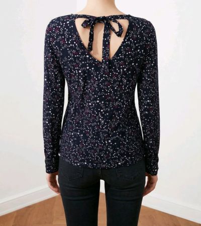 Blusen Shirt Gr. 34 neuwertig Stern Sternli hinten Schleife