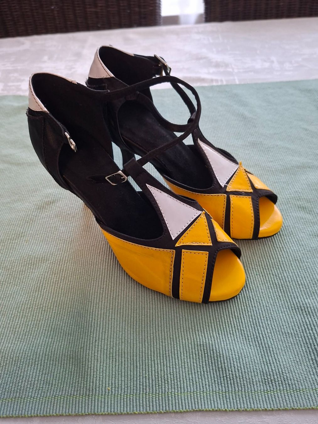 Scarpe da donna: Tanzschuhe, 38, wie neu – Usato da Kloten venduto da Szilvi15